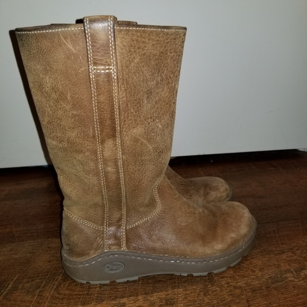 Chaco Credence Tall Vibram Nurl boots